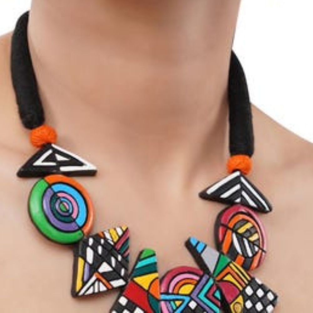 Clay Jewelry: An Artistic Trend with Market Potential